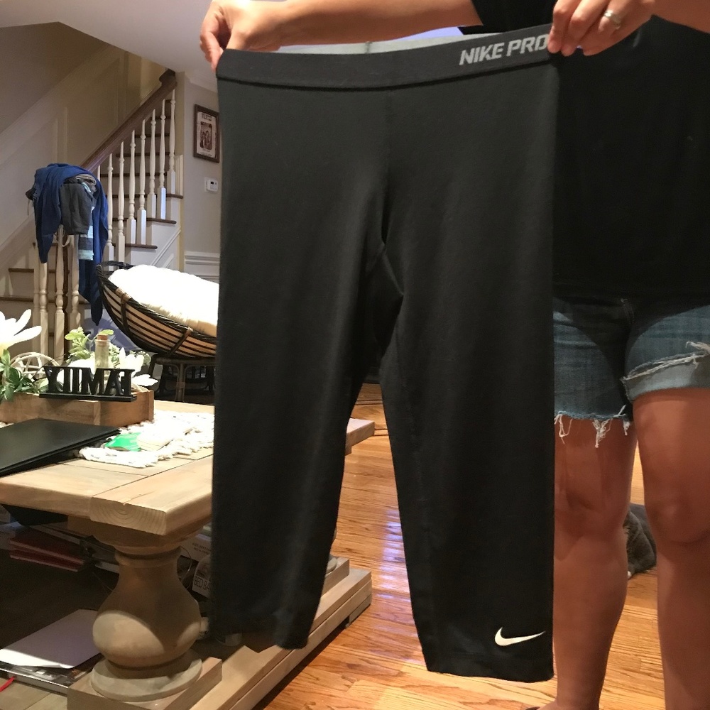 Nike Pro athletic leggings